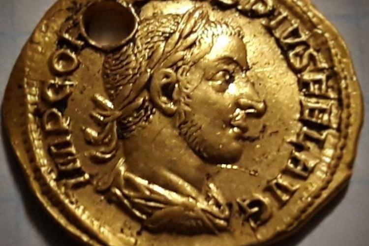 Top 10 Significant Historical Events of Ancient Rome: Gold Coin “aureus” (50 B.C.E)